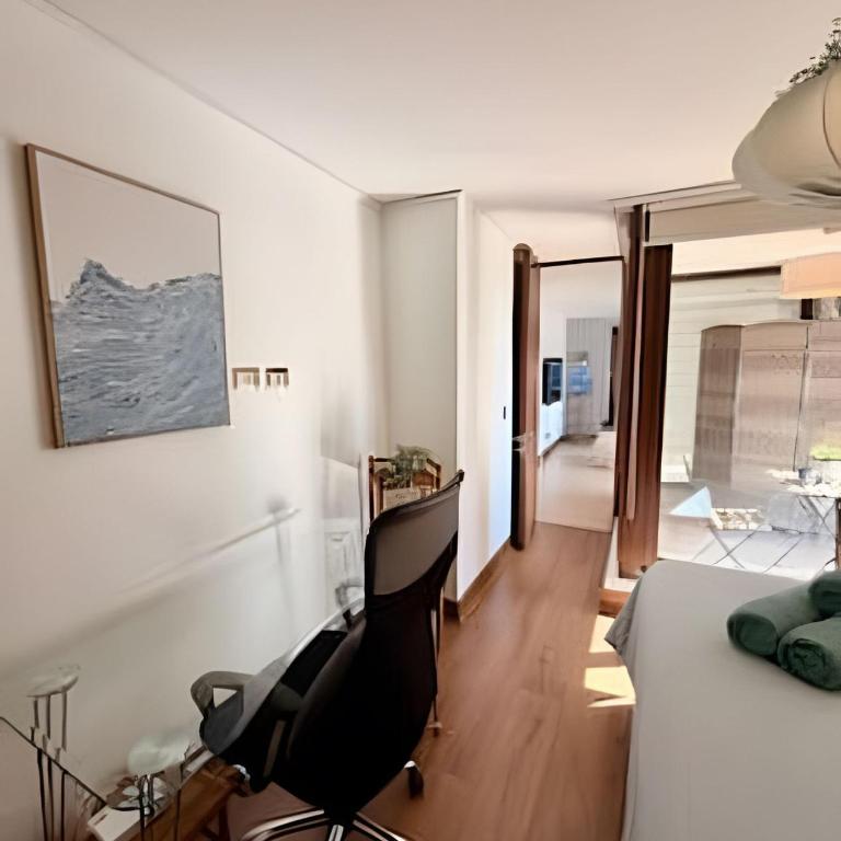 Comfort with parking and Wi-Fi Manquehue Metro Station - Two-Bedroom Apartment with Balcony and Terrace - 36