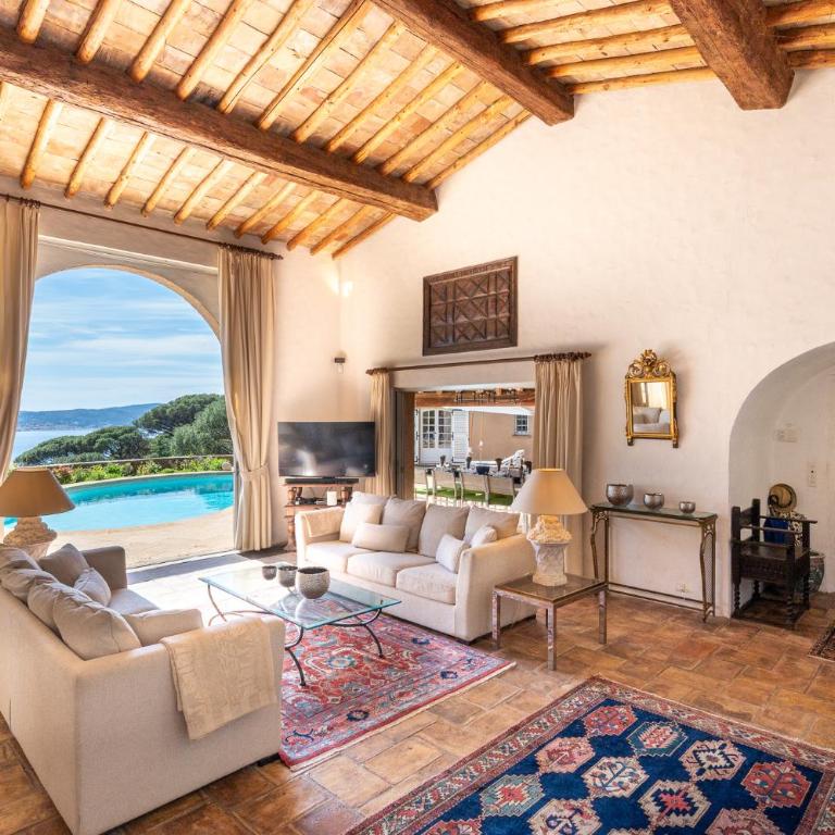 Villa Vue mer exceptionnelle golfe de saint -Tropez piscine 6ch 6 sdb 12 personnes - Villa - 17