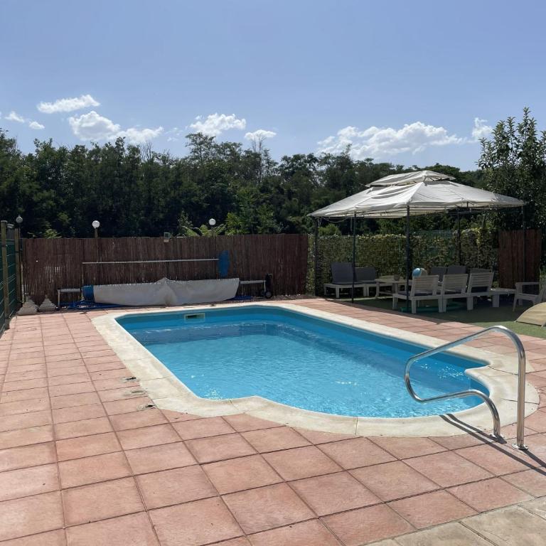 Zuchar - Three-Bedroom Apartment - 12
