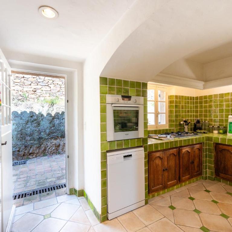 Villa Vue mer exceptionnelle golfe de saint -Tropez piscine 6ch 6 sdb 12 personnes - Villa - 43