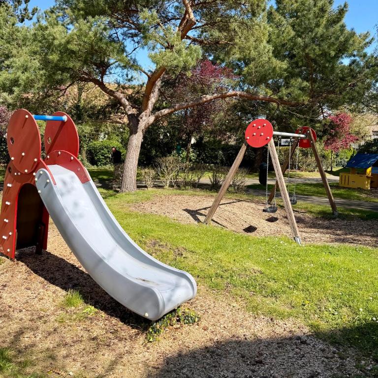 Petit Golf résidence privée piscine chauffée - Appartamento con 2 Camere da Letto e Balcone - 15