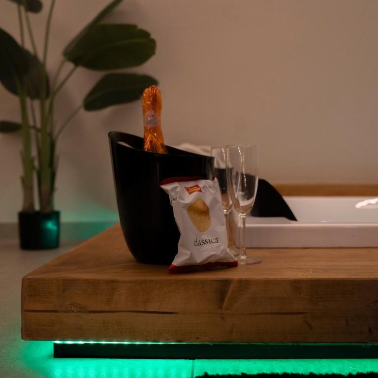 Suite 28 - One-Bedroom Apartment - 3