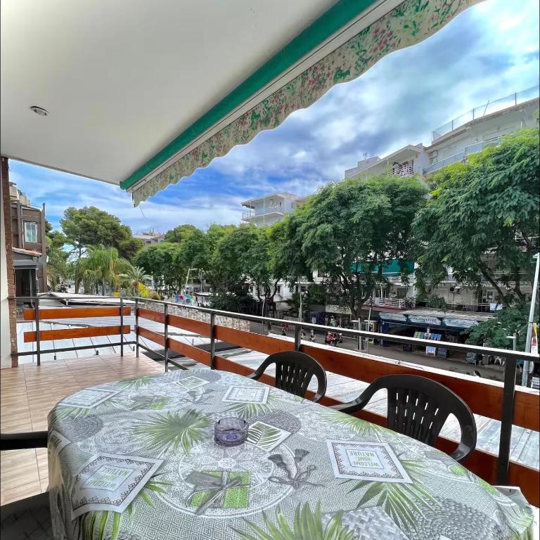 Apartamento grande para jóvenes 1 en Carlos Büigas - Apartamento - 2