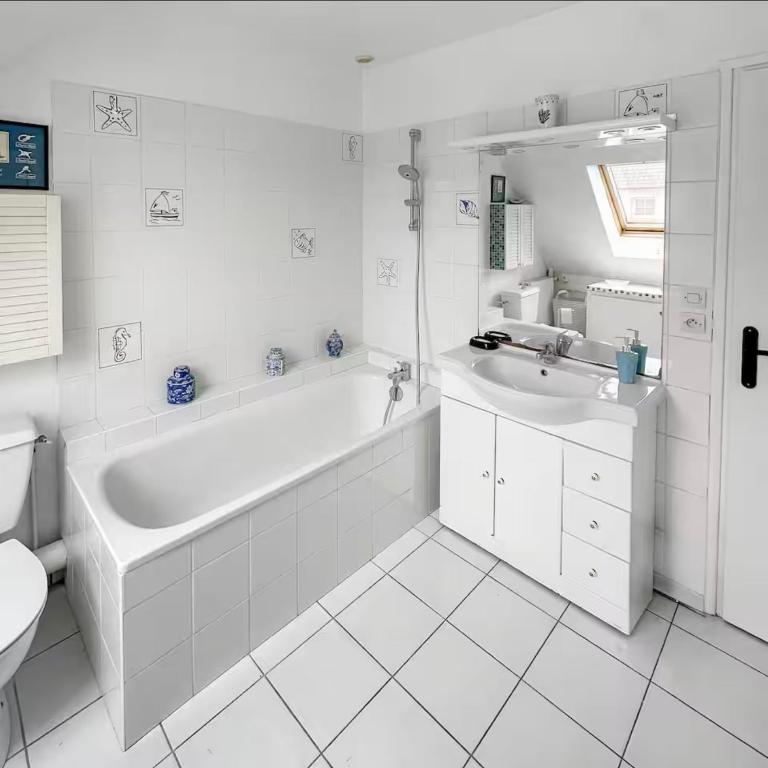 Maison avec jardin et parking privé 8 pers - Maison 4 Chambres - 24