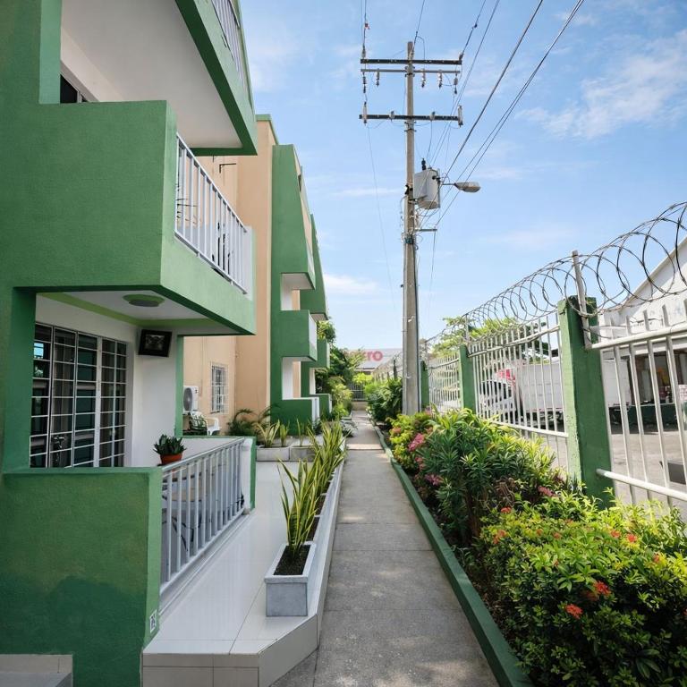Apartamento privado los ejecutivos familiar Cartagena - Three-Bedroom Apartment - 1