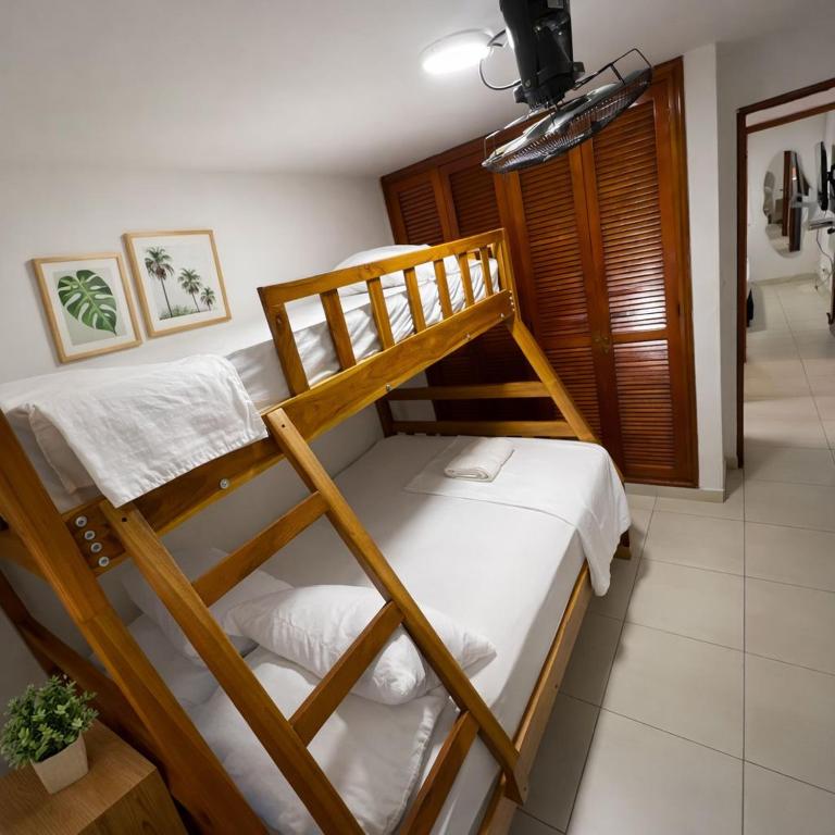 Apartamento privado los ejecutivos familiar Cartagena - Three-Bedroom Apartment - 8