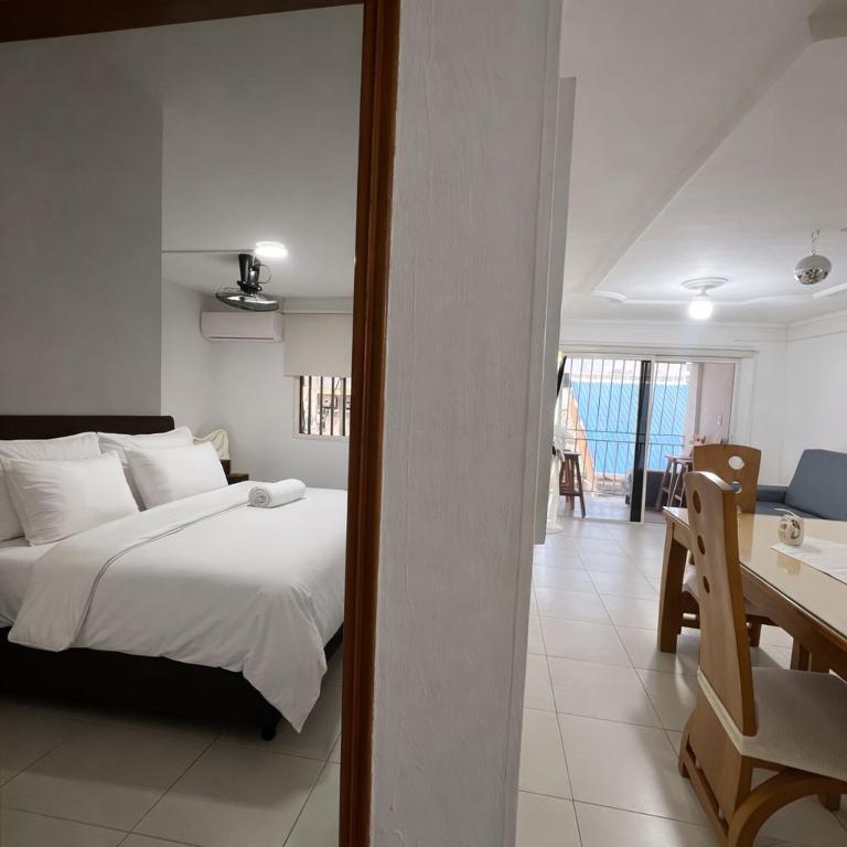 Apartamento privado los ejecutivos familiar Cartagena - Three-Bedroom Apartment - 9