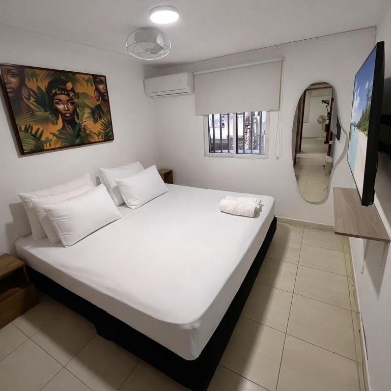 Apartamento privado los ejecutivos familiar Cartagena - Three-Bedroom Apartment - 12