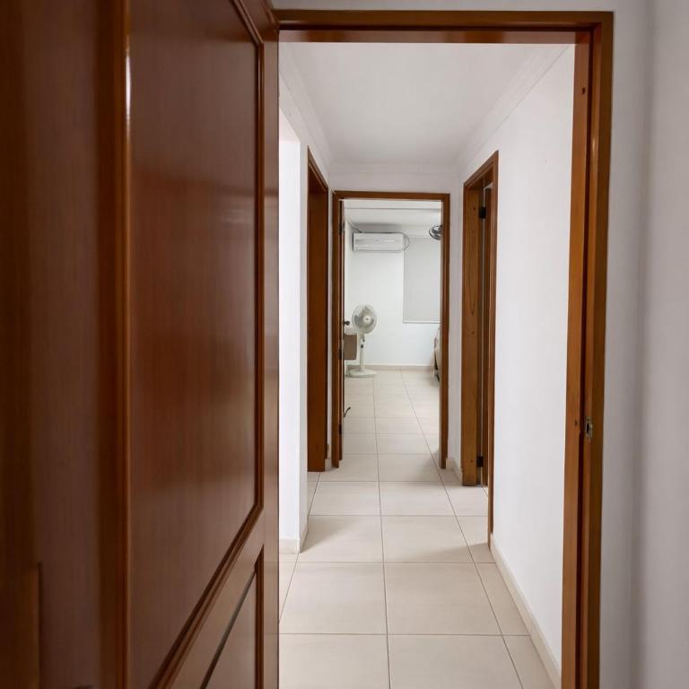 Apartamento privado los ejecutivos familiar Cartagena - Three-Bedroom Apartment - 17