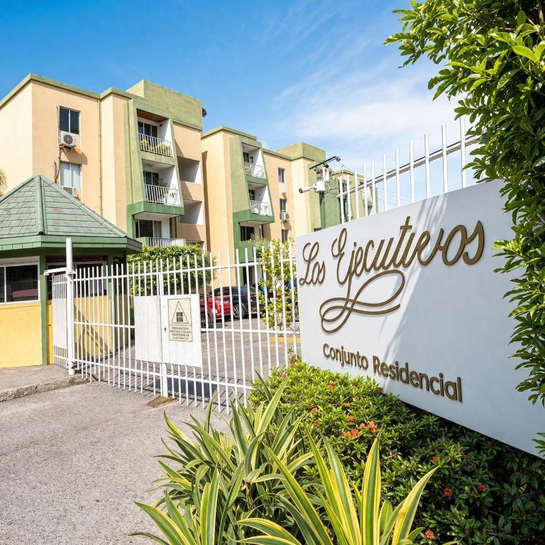 Apartamento privado los ejecutivos familiar Cartagena - Three-Bedroom Apartment - 24