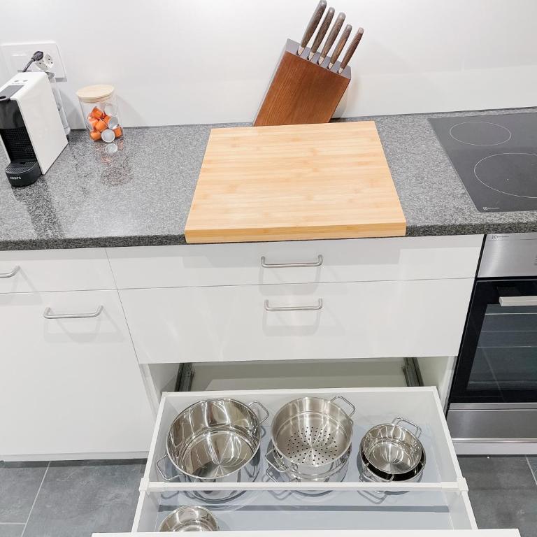 West Center 4 Bed Free Parking WiFi - Apartment mit 3 Schlafzimmern - 23