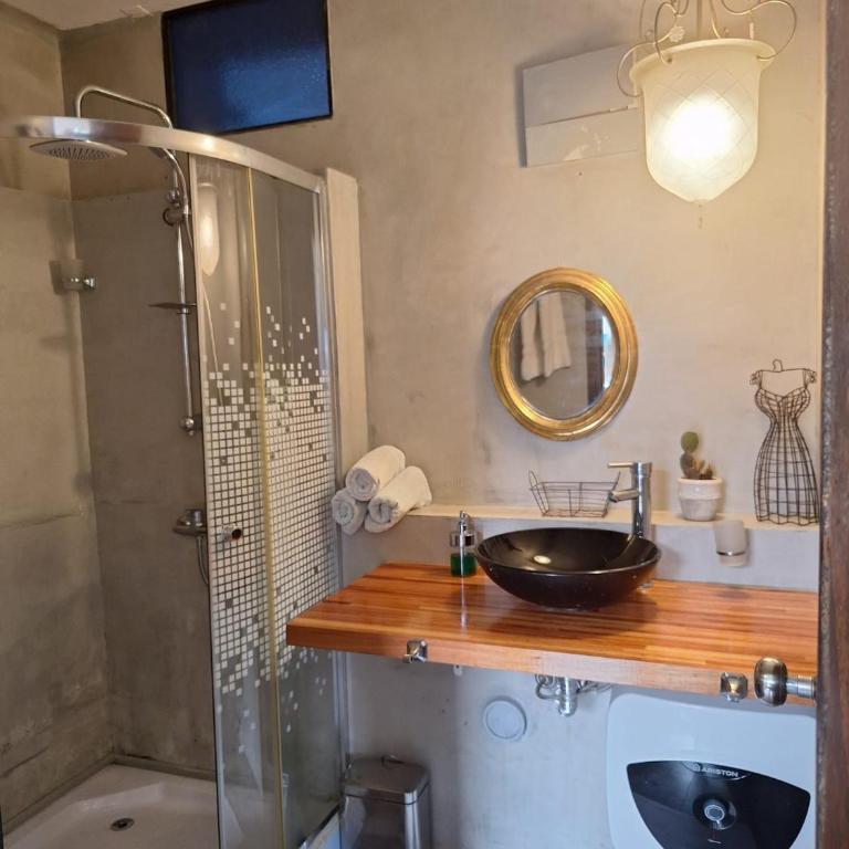 Pequeño apartamento centrico - One-Bedroom Apartment - 10