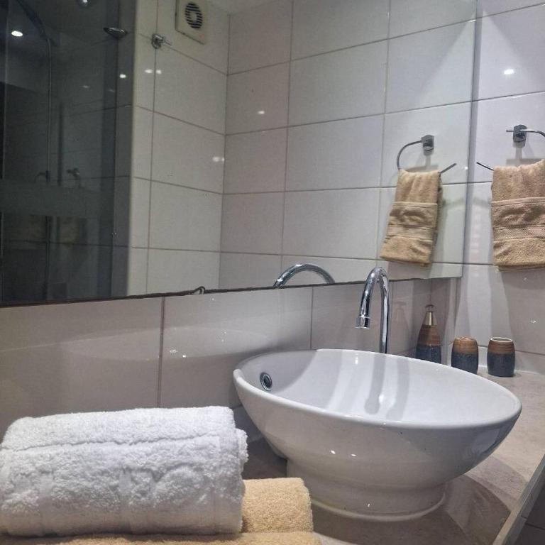UrbanHost 1 Central & Cozy apartment-hotelGEN - One-Bedroom Apartment - 11