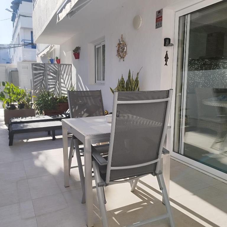 Puerto del Carmen, terrace, beach 100 m away - Apartamento de 1 dormitorio - 15