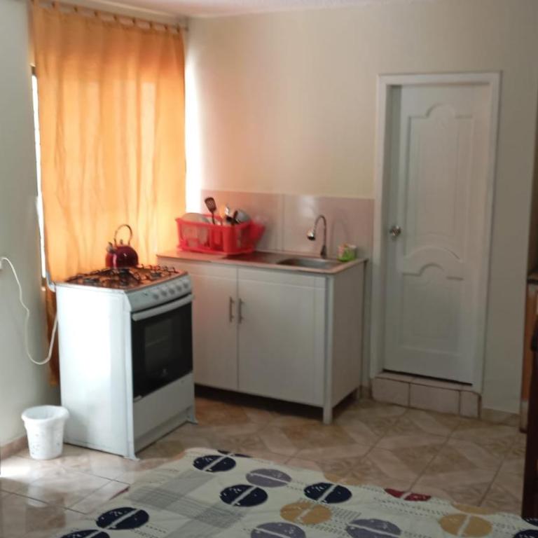 Gardenias Suites Lite - One-Bedroom Apartment - 2