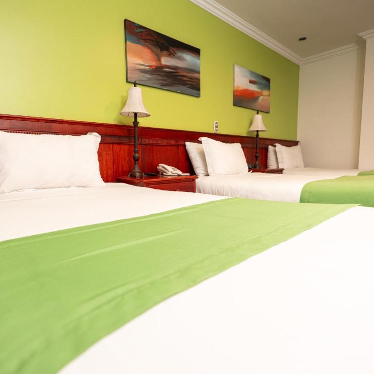 Quo Vadis Hotel - Triple Room with Private Bathroom - 2