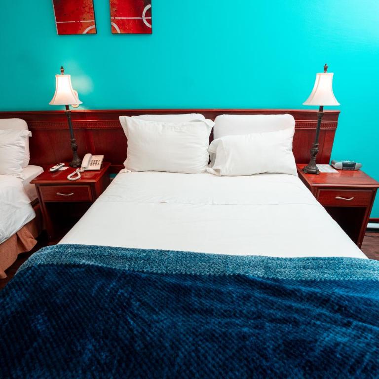 Quo Vadis Hotel - Twin Room with Private Bathroom - 6