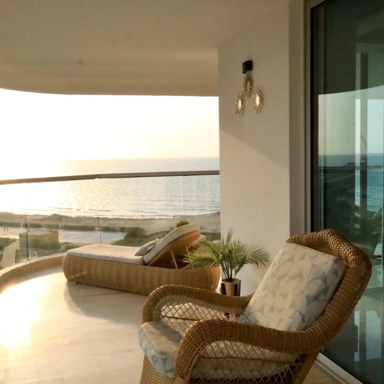 Luxury Suite in Cartagena Beach Resort I - One-Bedroom Apartment - 4