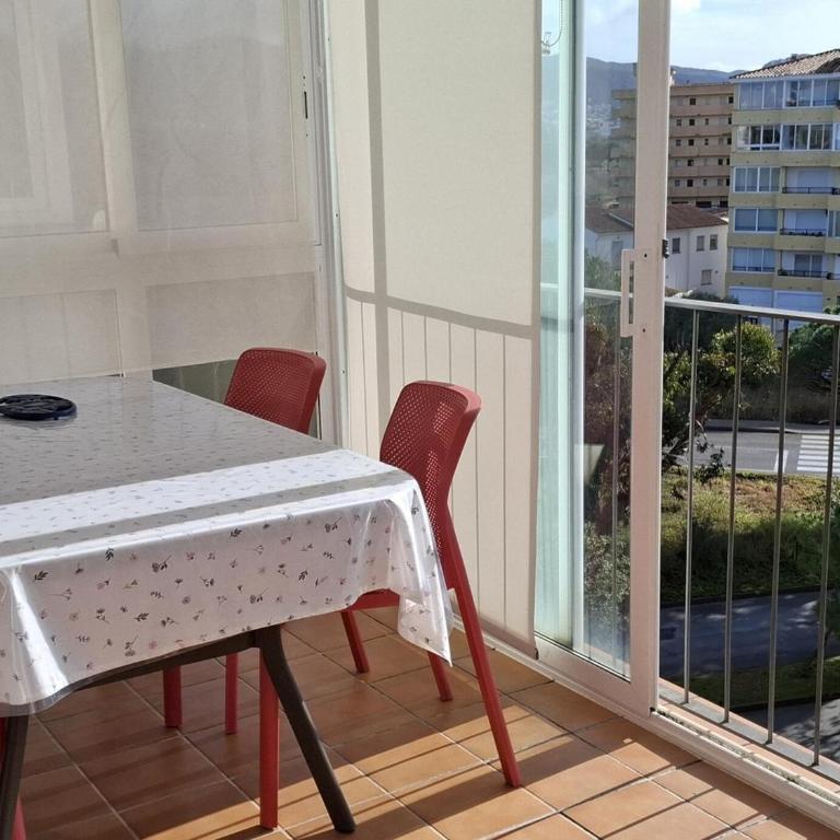 Bonito apartamento en Santa Margarida - 5 pers. - ES-228-213 - Apartamento - 7