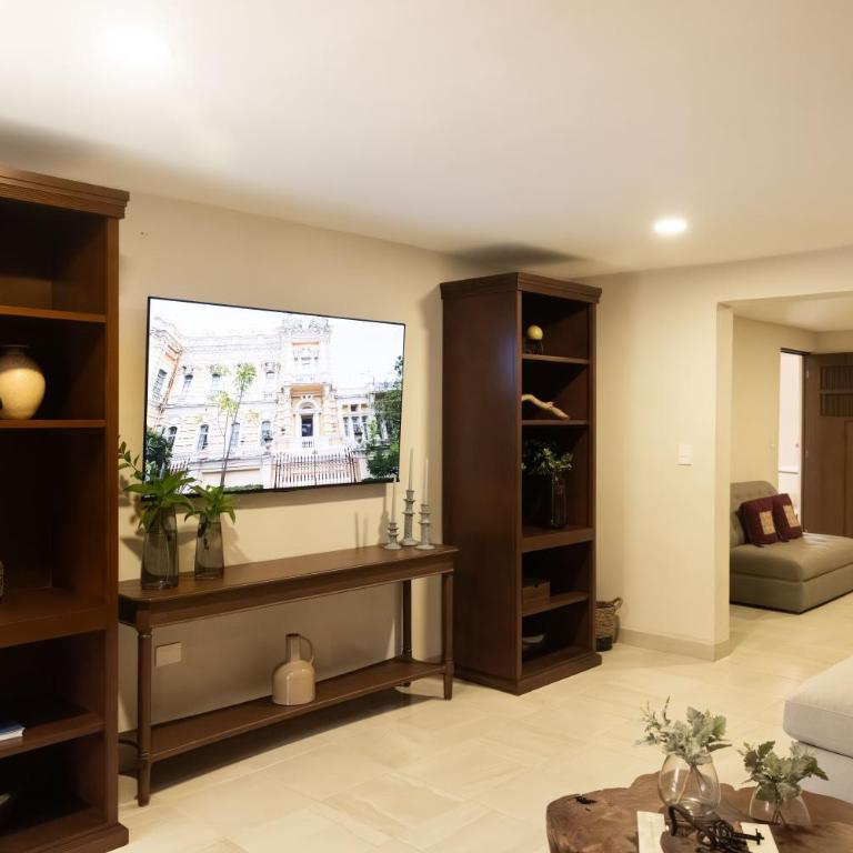 Casa Santian - Colonial Mansion near Paseo Montejo & Gastronomic Corridor - Villa with Private Pool - 19
