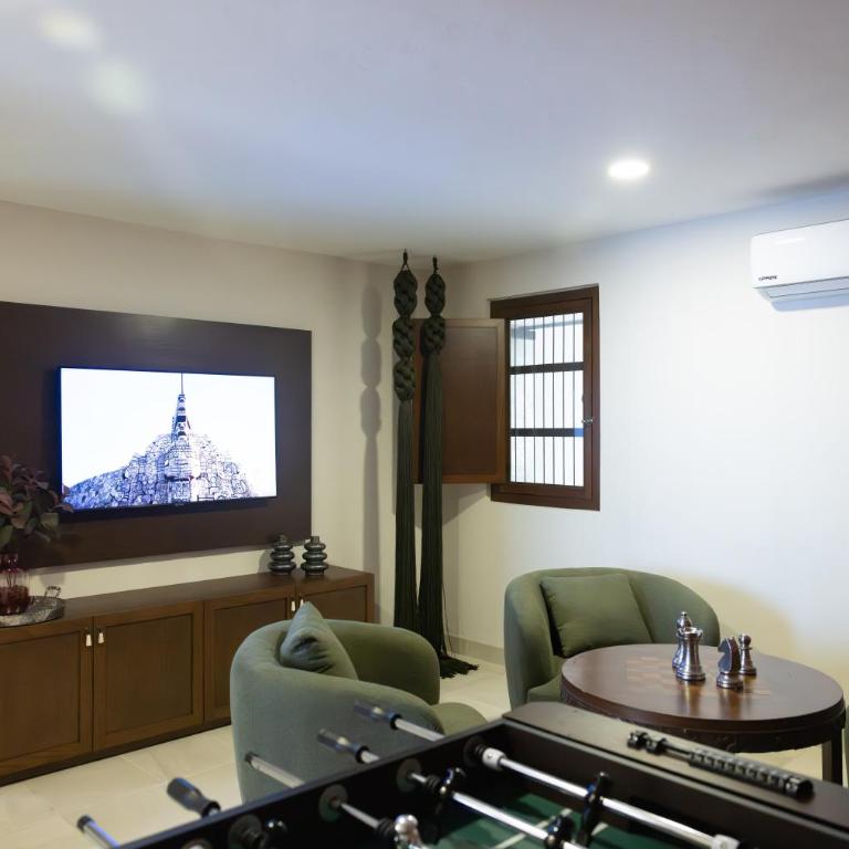 Casa Santian - Colonial Mansion near Paseo Montejo & Gastronomic Corridor - Villa with Private Pool - 25