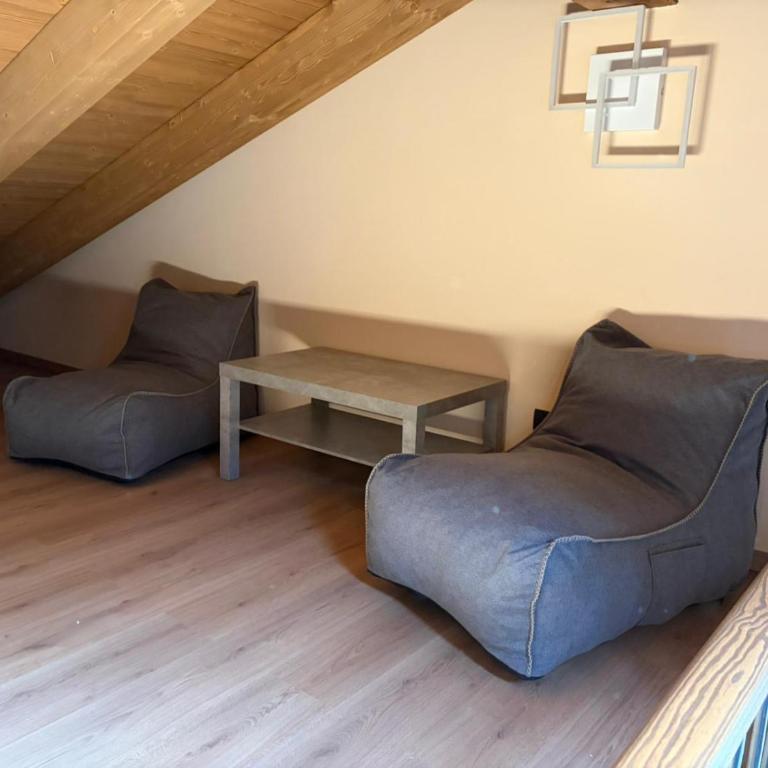 Coudrey 2 - Two-Bedroom Standard Apartment - 42