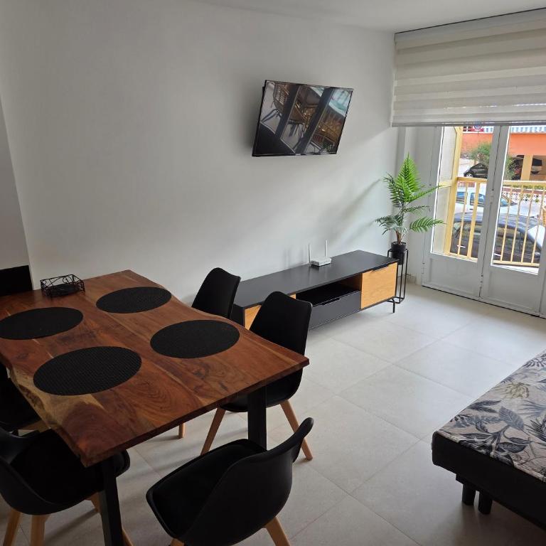 Sunrise Beach - Apartamento de 3 dormitorios - 2