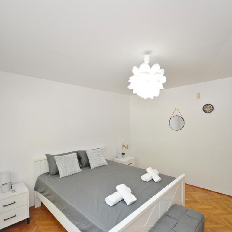 Zotina Residence - Two-Bedroom Apartment with Balcony and Sea View - 2