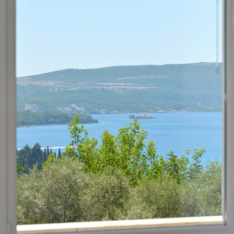 Zotina Residence - Two-Bedroom Apartment with Balcony and Sea View - 14