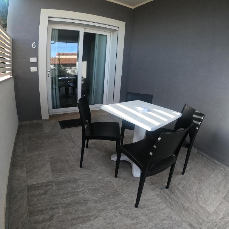 B&B Pepe Rosa Tropea - Classic Quadruple Room - 6