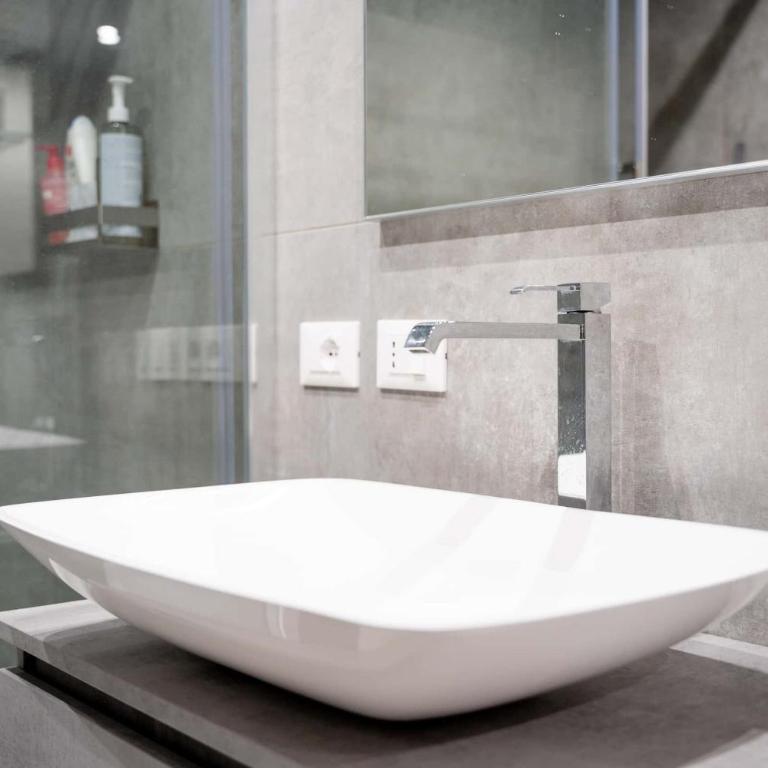 Corsicano Milano - Three-Bedroom Apartment - 10