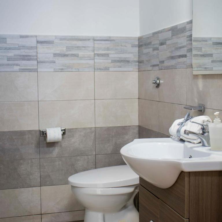 B & B Victoria - Camera Tripla con Bagno Privato - 16