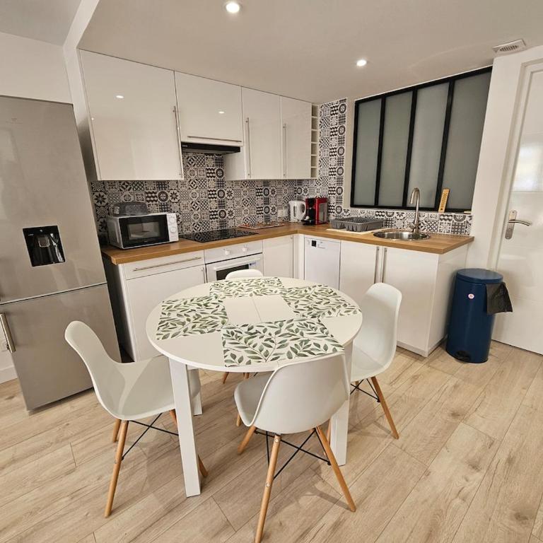 Saint-Martin, centre-ville, parking, terrasse - Appartement 1 Chambre - 6