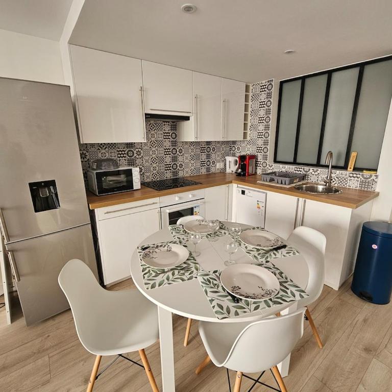 Saint-Martin, centre-ville, parking, terrasse - Appartement 1 Chambre - 12