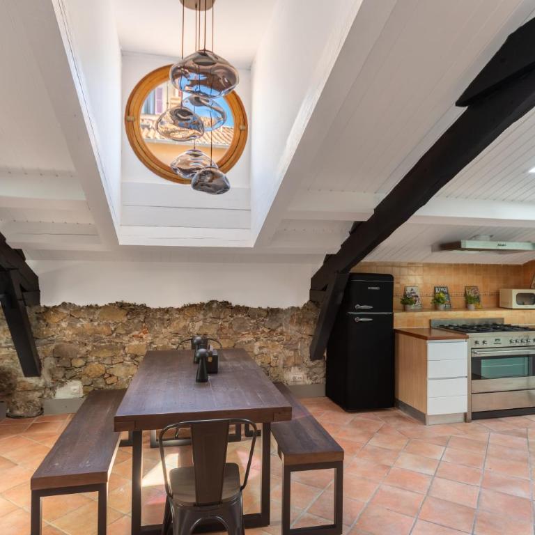 Le Borsalino Loft avec Tropezienne Suquet Cannes - Appartement Supérieur avec Balcon - 6