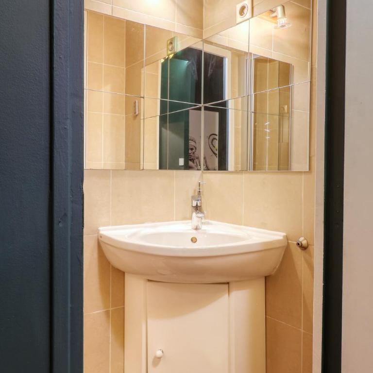 Villa Garcia - Paris - Tennis - 15 min Tour Eiffel - One-Bedroom Apartment - 42