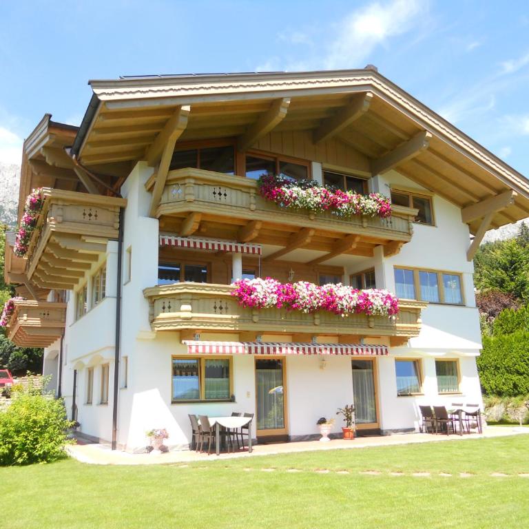 Landhaus BergMoment - adults only - Deluxe Apartment - 16