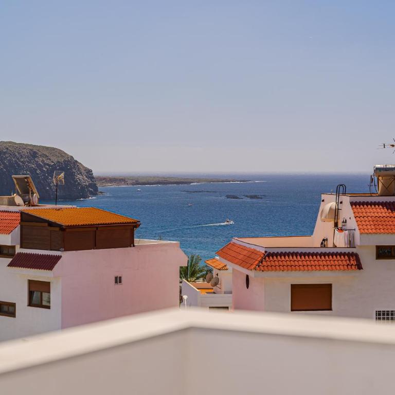 Sunny 2-bedroom duplex with terrace & ocean views in Los Cristianos - Apartamento de 2 dormitorios - 24