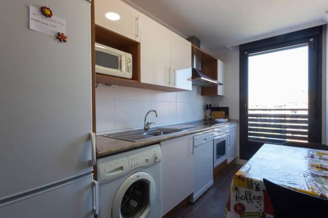 Apartamento el Parque AIRE CONDICIONADO PISCINA terraza con vistas montaña entorno tranquilo ideal mascotas - Apartamento de 1 dormitorio - 24