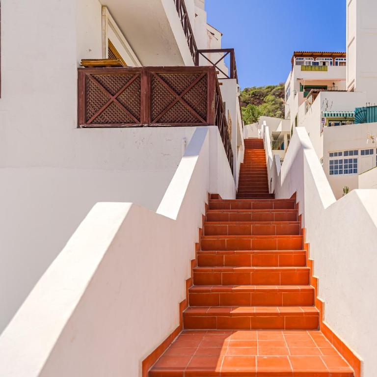 Sunny 2-bedroom duplex with terrace & ocean views in Los Cristianos - Apartamento de 2 dormitorios - 36
