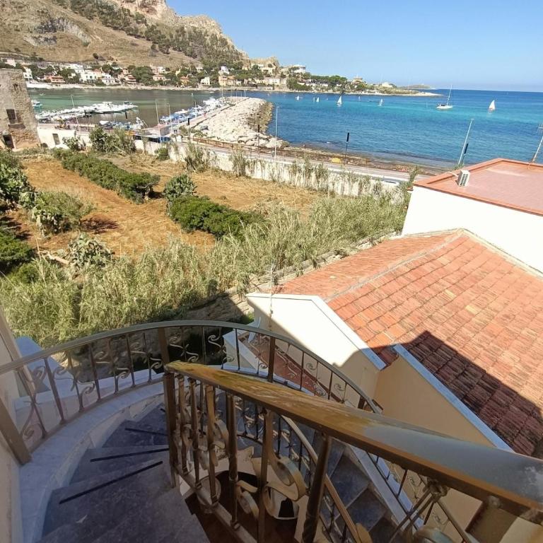 View of Arezzo Villa Gulf of Sferracavallo - Three-Bedroom Apartment - 20