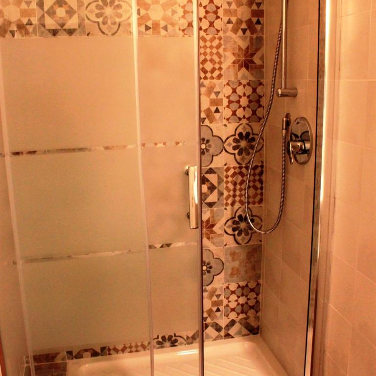 Le Dame Della Cortesella B&B - Double Room with Private Bathroom - 16