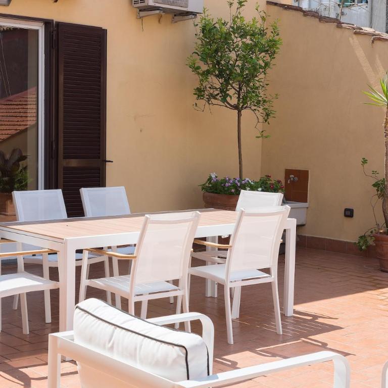 The Supreme Penthouse Iconic Terrace in Old Naples for group - Maison 6 Chambres - 3