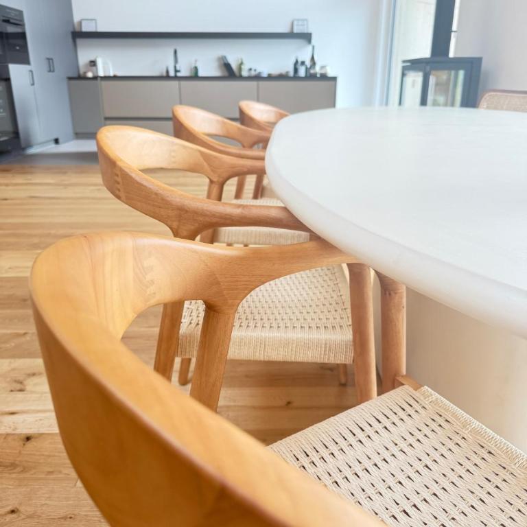 The Fam - Four-Bedroom Luxury Apartment - 9