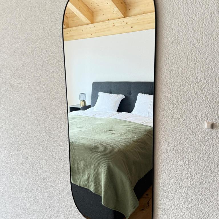 The Fam - Four-Bedroom Luxury Apartment - 7