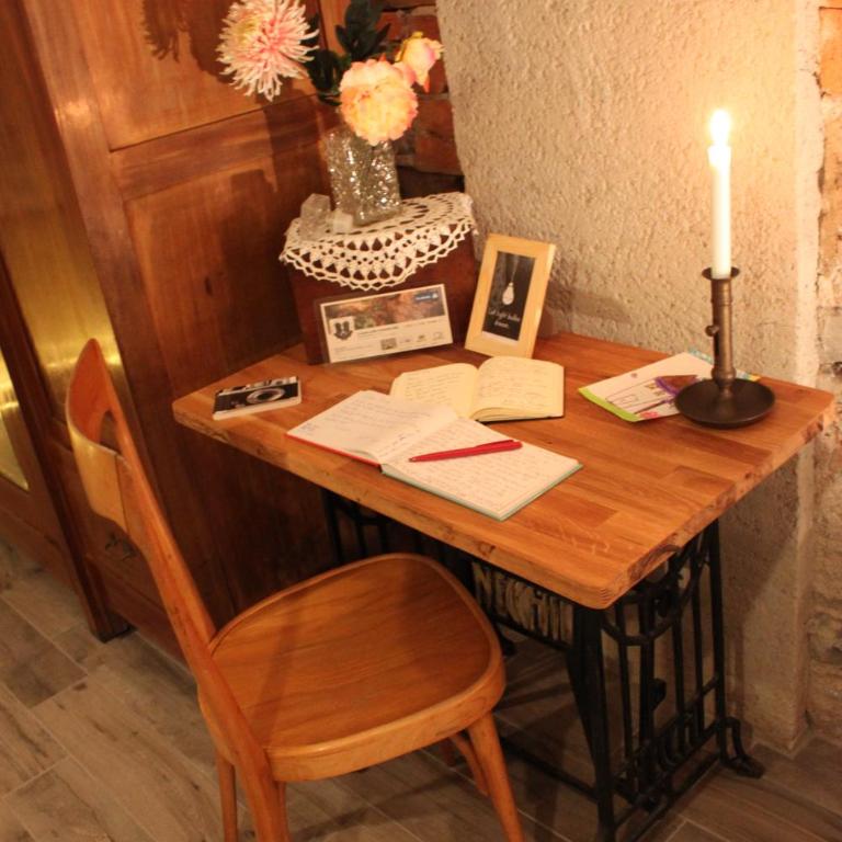 Le Dame Della Cortesella B&B - Triple Room with Private Bathroom - 9