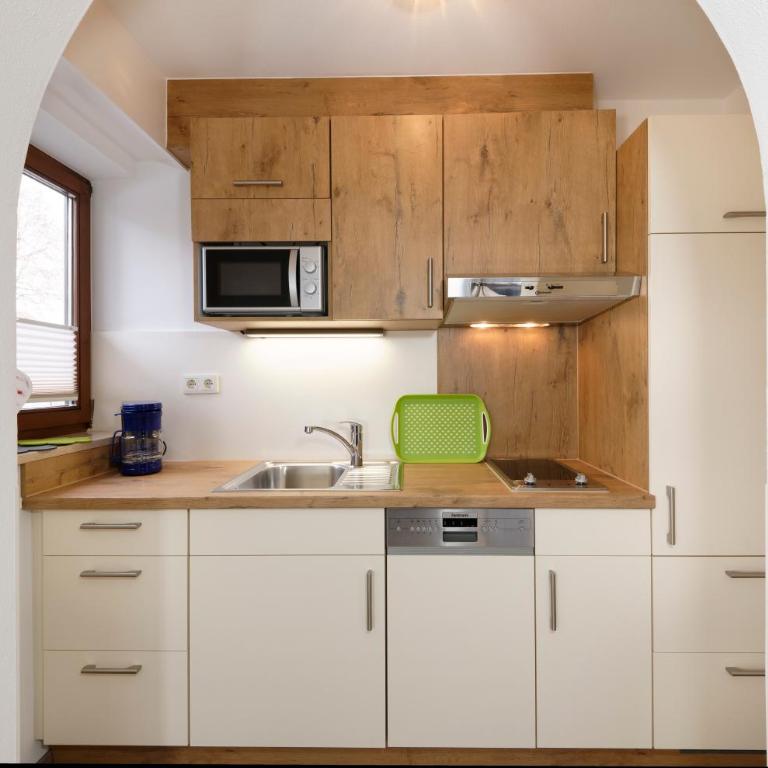 Ferienwohnung Kaisersberger - Two-Bedroom Apartment with Terrace - 8