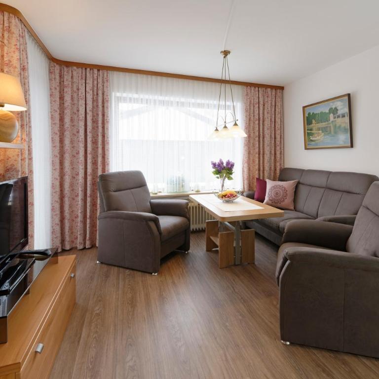 Ferienwohnung Kaisersberger - Two-Bedroom Apartment with Terrace - 9
