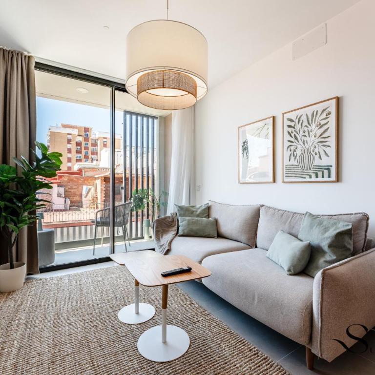 Fancy 2 Bedroom Fuengirola Escape REF071 - Apartamento de 2 dormitorios con balcón - 1