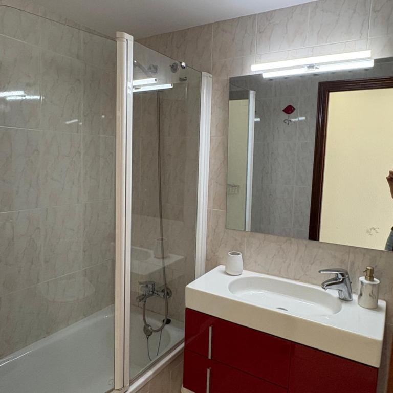 Alojamiento en el centro para 8 personas - Apartment - 23